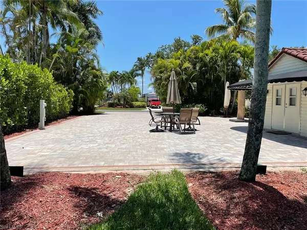 Naples, FL 34114,4678 Southern Breeze DR