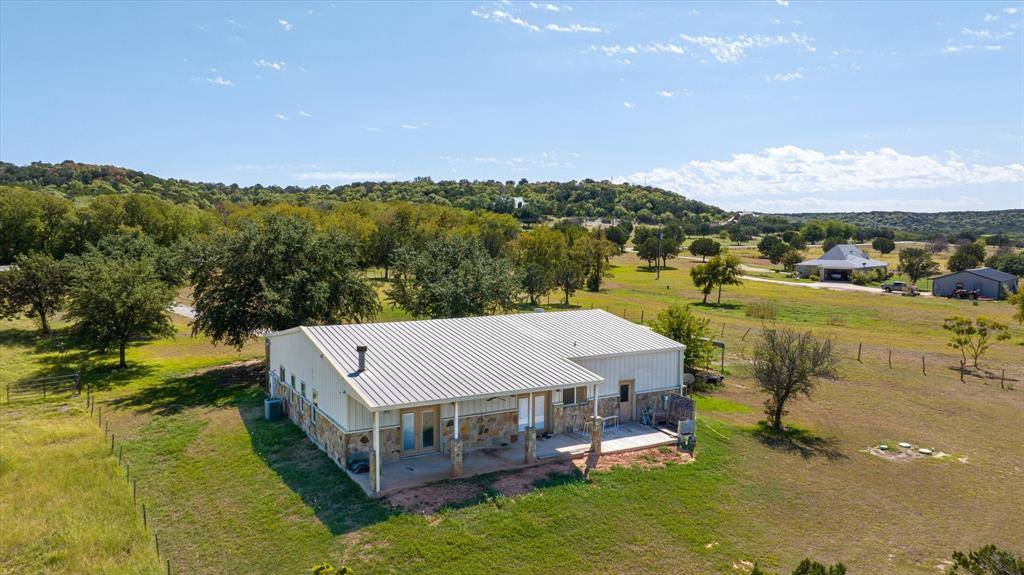 1343 County Road 1006, Glen Rose, TX 76690