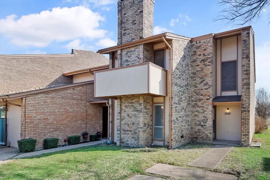 2707 Westgate Drive, Arlington, TX 76015