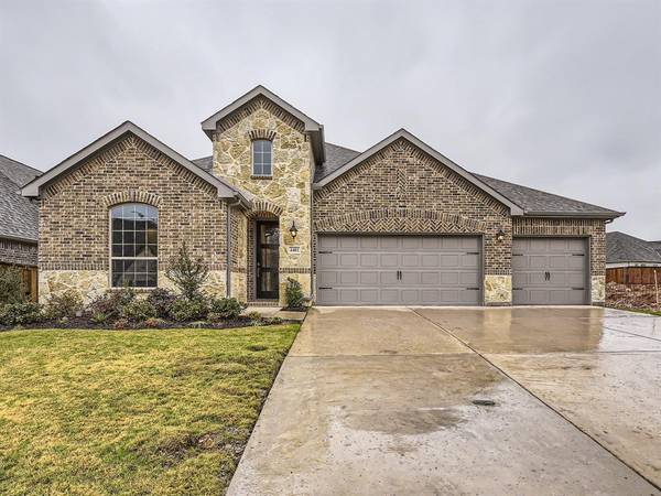 4401 Capstone Road, Midlothian, TX 76065