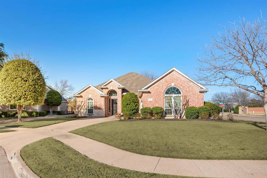 2600 Pinon Court, Grapevine, TX 76051