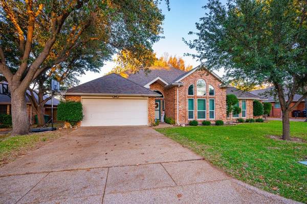 7017 Tameron Trail, Fort Worth, TX 76132