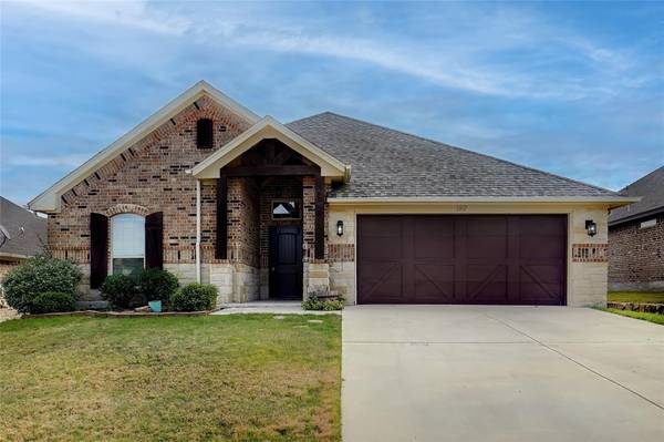 1917 Town Creek Circle, Weatherford, TX 76086