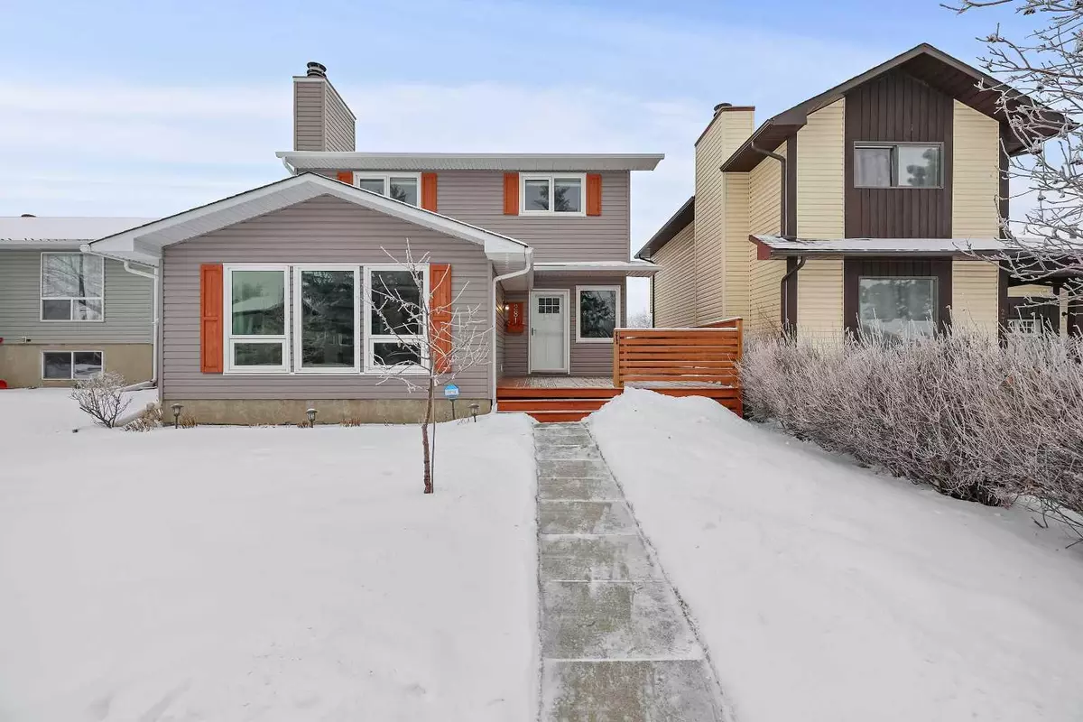 Airdrie, AB T4A 1Y2,281 Marquis PL SE