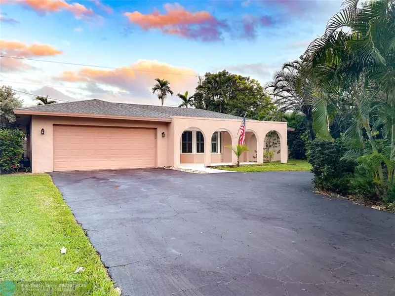 647 Heron Dr, Delray Beach, FL 33444