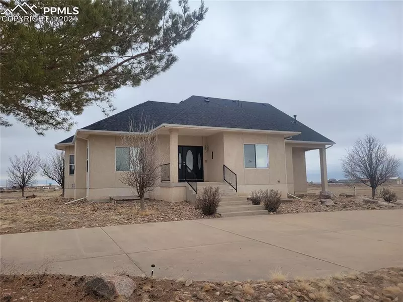 1174 E Marengo DR, Pueblo West, CO 81007