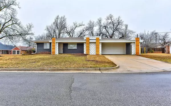 3221 NW 54th Circle, Oklahoma City, OK 73112