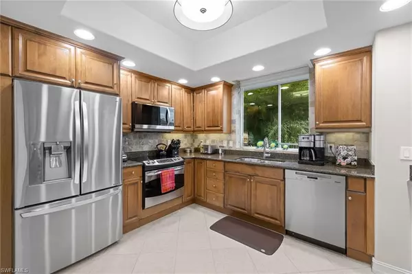 Naples, FL 34109,2748 Tiburon BLVD E C-202