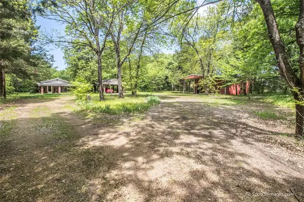 10499 County Road 104, Kaufman, TX 75142