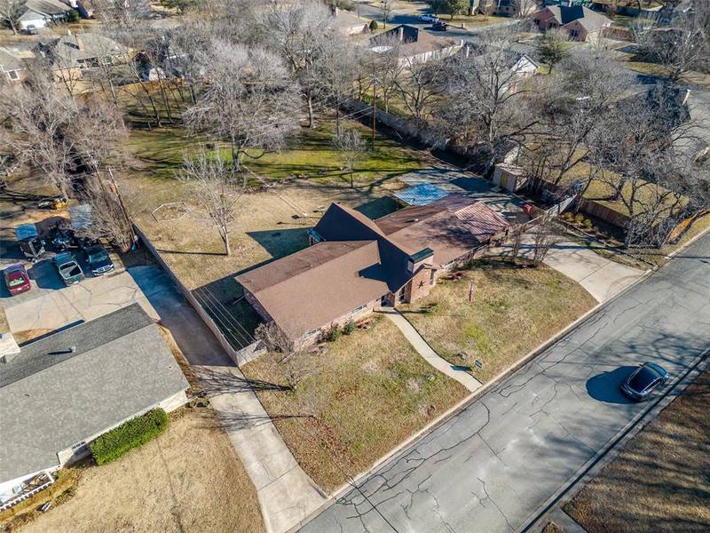 805 Wes Michael Road, Bonham, TX 75418