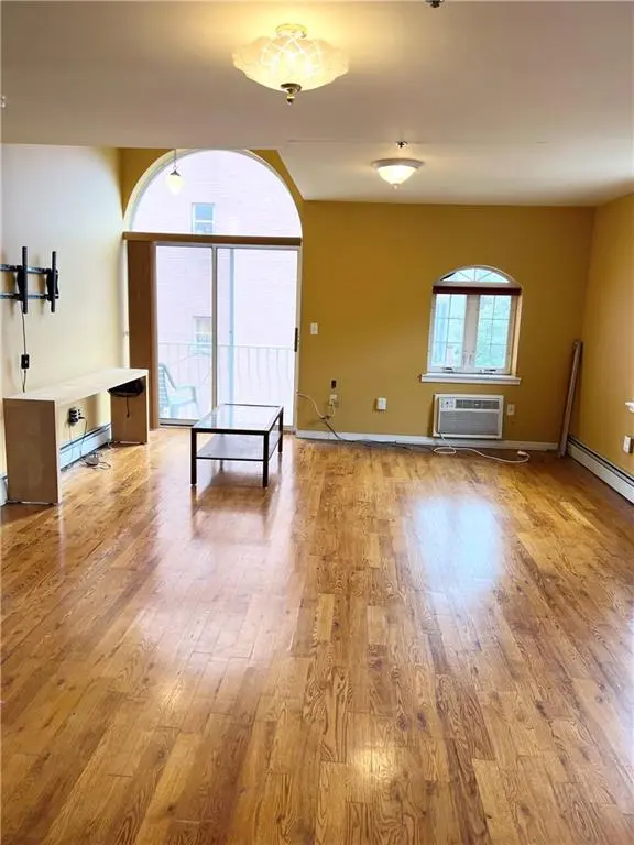 5811 43rd AVE #2A, Woodside, NY 11377