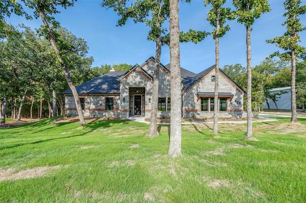 616 Glade Stream Court, Azle, TX 76020