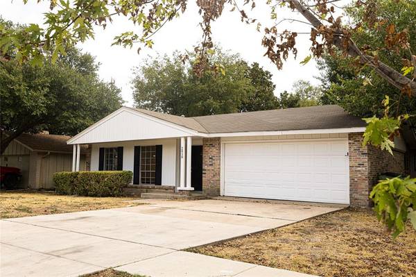 2416 Misty Lane, Carrollton, TX 75006