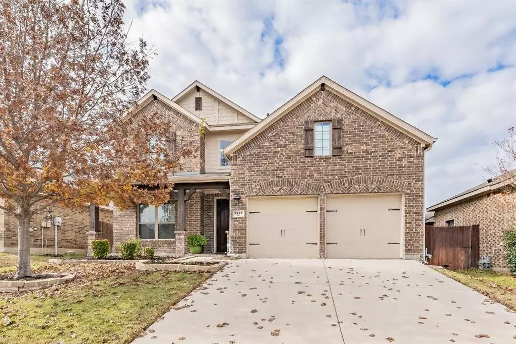 Fort Worth, TX 76179,5925 Trout Drive