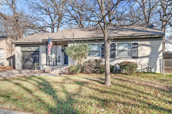 1011 W Inwood Drive, Arlington, TX 76013