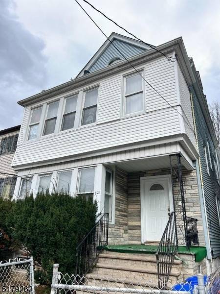 Newark City, NJ 07104,821 Parker St