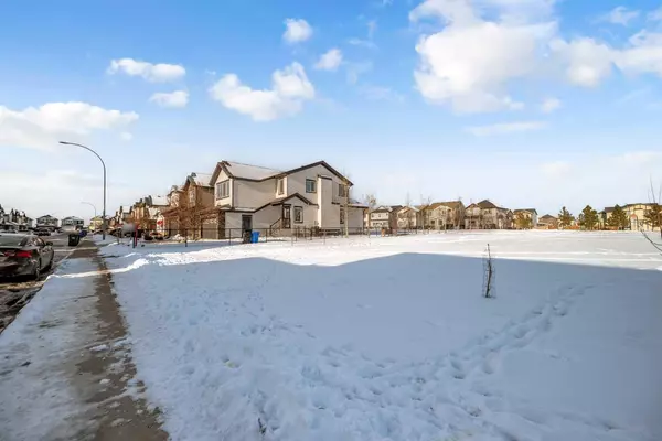 Calgary, AB T3N 0C5,186 Skyview Shores CRES NE