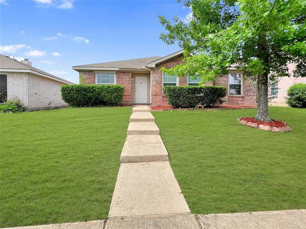 2310 Midbury Drive,  Lancaster,  TX 75134