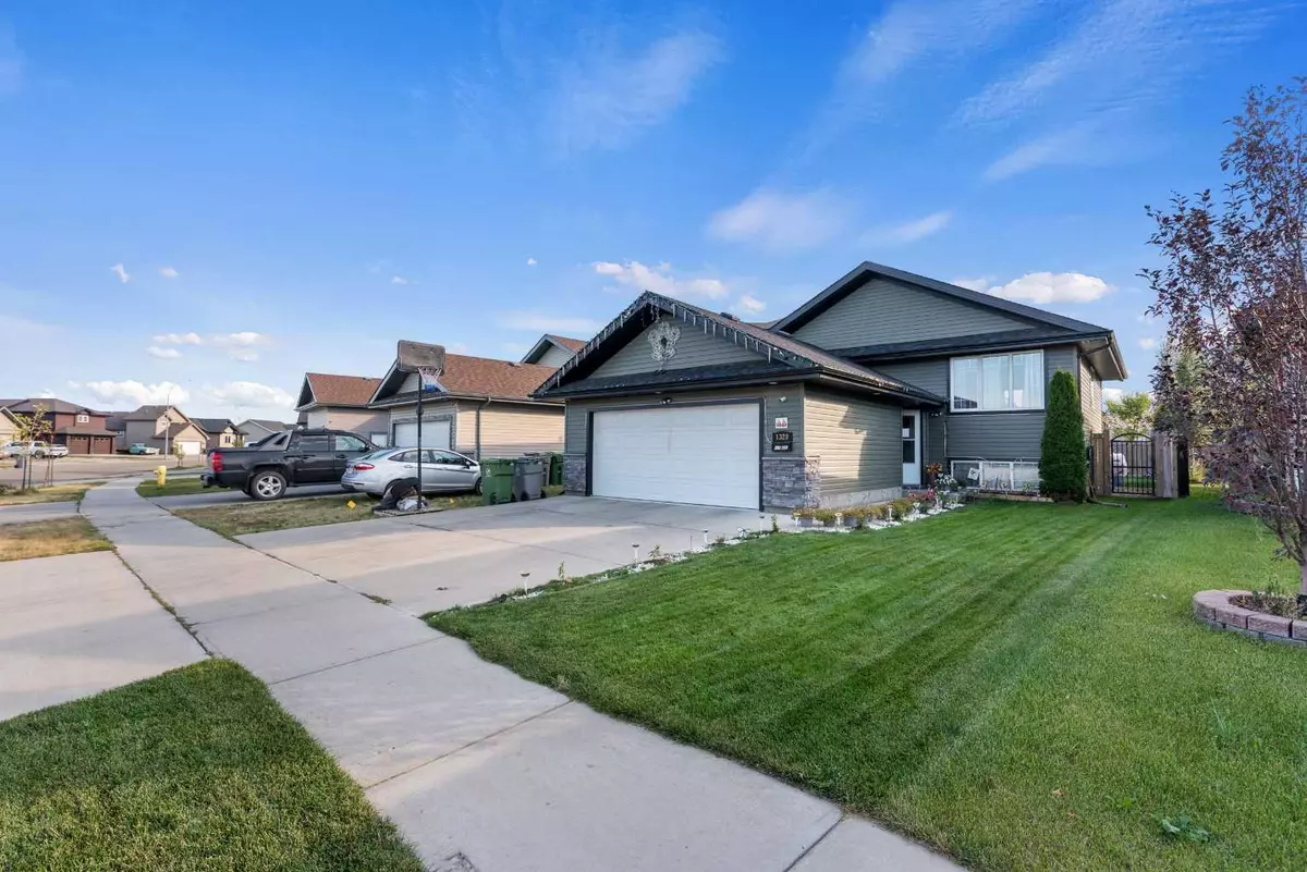 Lloydminster, SK S9V 2G6,1320 47A AVE