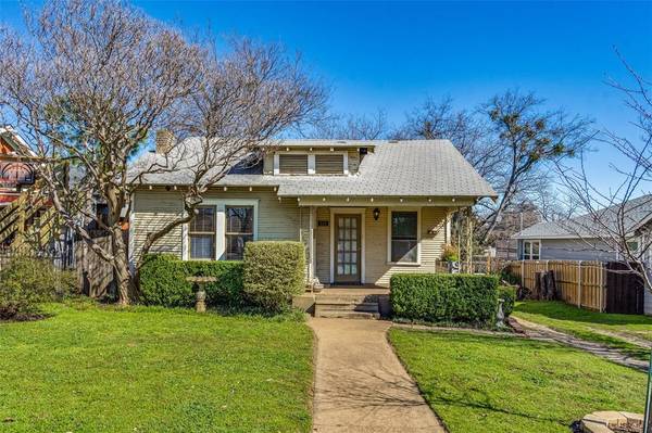 818 S Rosemont Avenue,  Dallas,  TX 75208