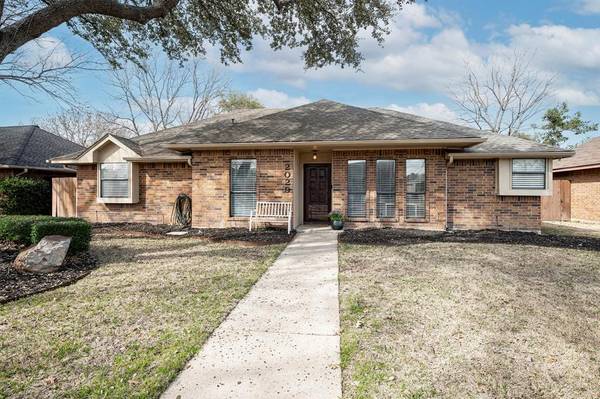 2029 Espinosa Drive, Carrollton, TX 75010