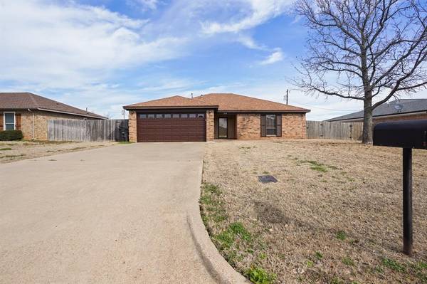 1710 Blackfoot Drive,  Cleburne,  TX 76033