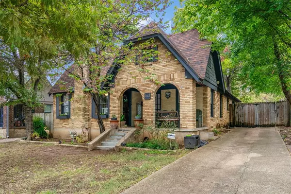 502 S Westmoreland Road,  Dallas,  TX 75211