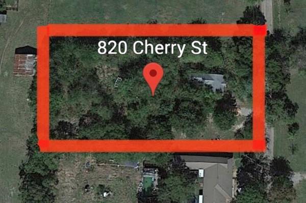 820 Cherry Street, Wolfe City, TX 75496