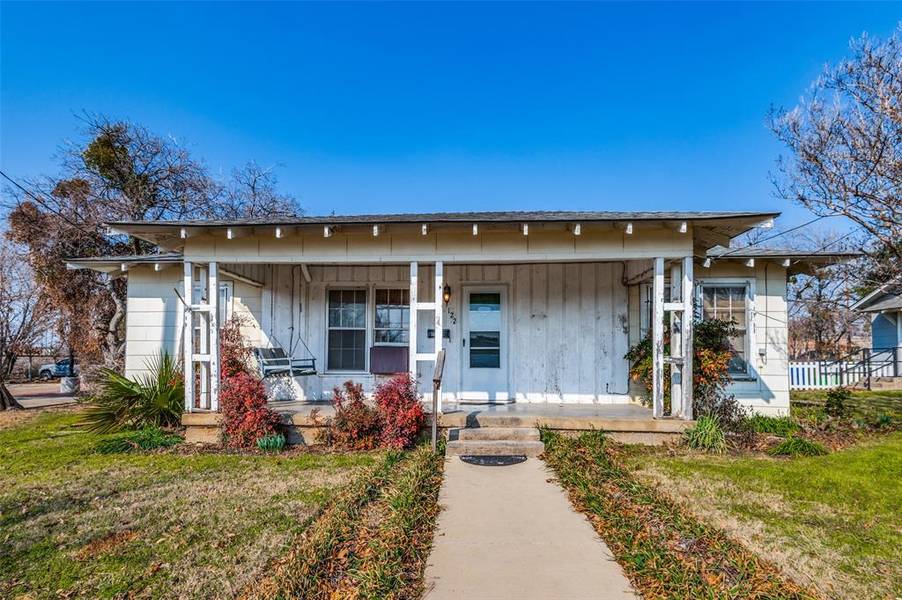 122 W Olive Street, Keller, TX 76248