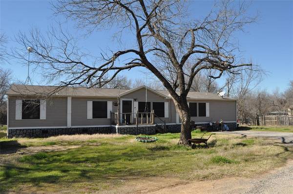 433 Prairie Hill Court, Springtown, TX 76082