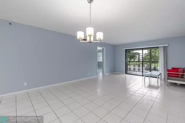 Pompano Beach, FL 33069,2217 Cypress Island Dr  #203