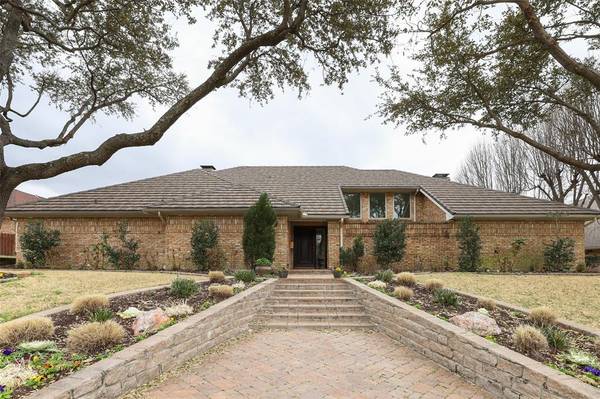 5712 Plumtree Drive, Dallas, TX 75252