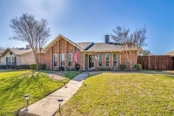 804 Blue Oak Drive, Lewisville, TX 75067