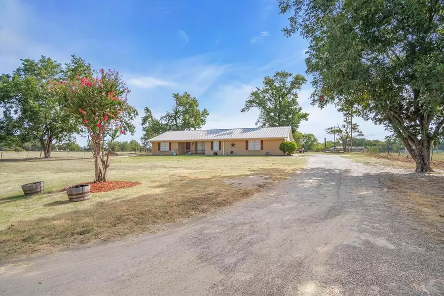 1881 VZ County Road 4106, Canton, TX 75103