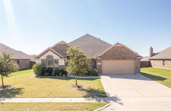 1108 Daventry Drive,  Glenn Heights,  TX 75154