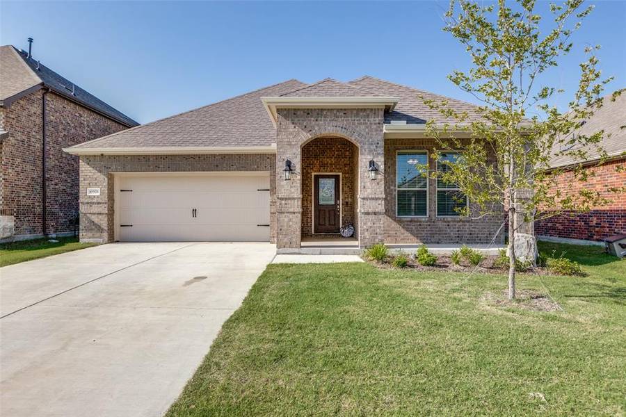 10928 Gold Pan Trail, Aubrey, TX 76227