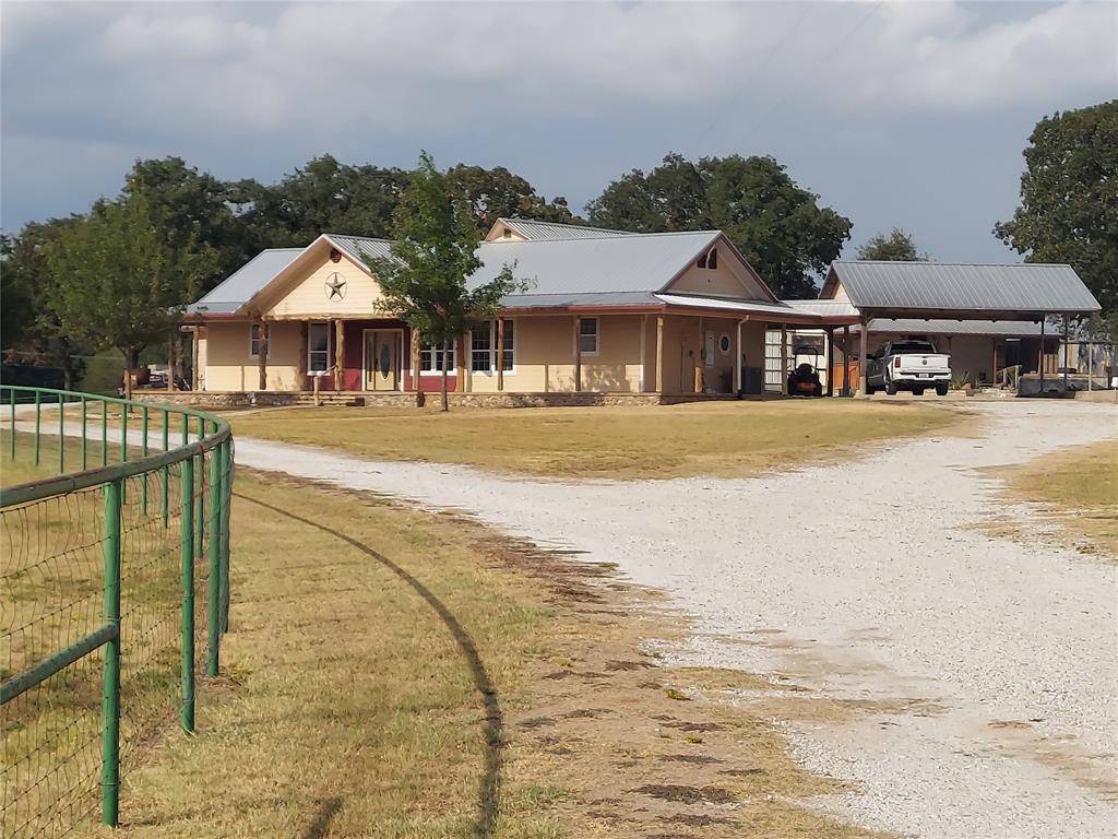 Gainesville, TX 76240,5585 farm market 902