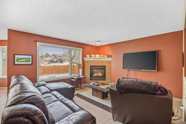 Calgary, AB T3A 6J3,136 Hidden Creek CIR NW