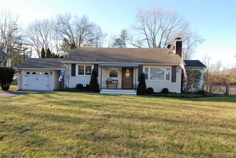 3 Plane Hill Rd, Washington Twp., NJ 07882