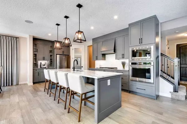 Calgary, AB T2X 4M2,21 Legacy Woods CIR SE