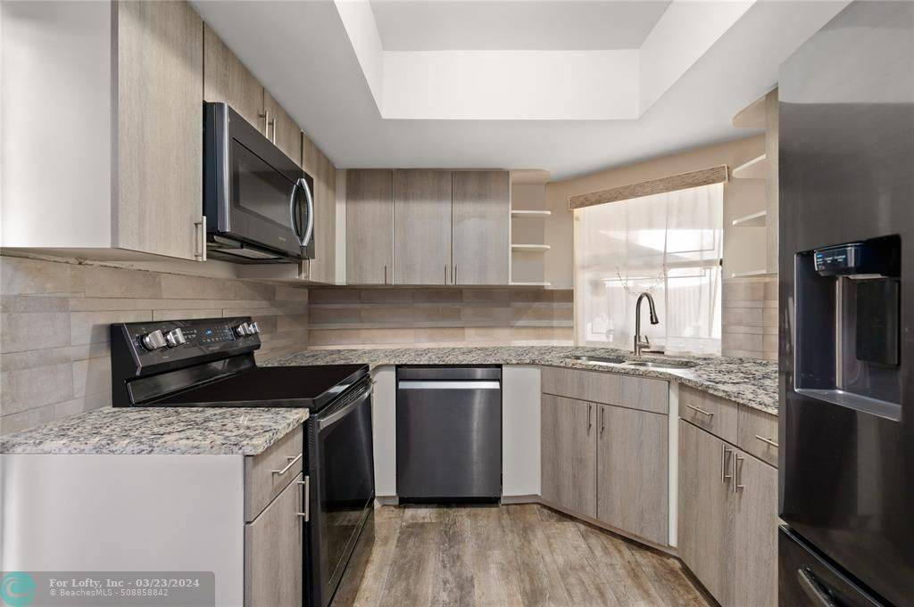 Miami, FL 33185,15230 SW 45th Ter #H-53