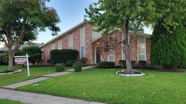 2112 Blossom Lane,  Richardson,  TX 75081