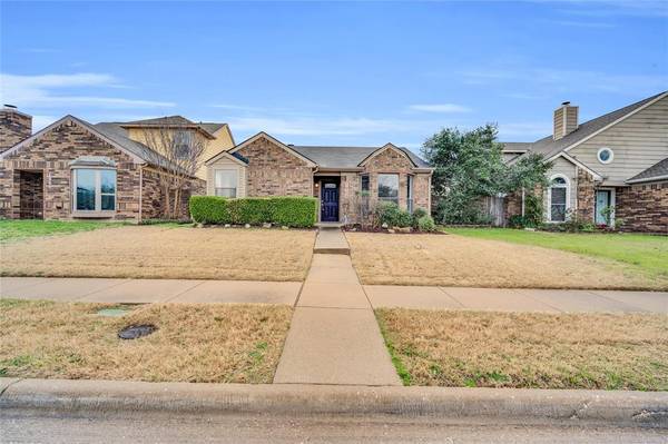 1903 Lavaca Court, Carrollton, TX 75010