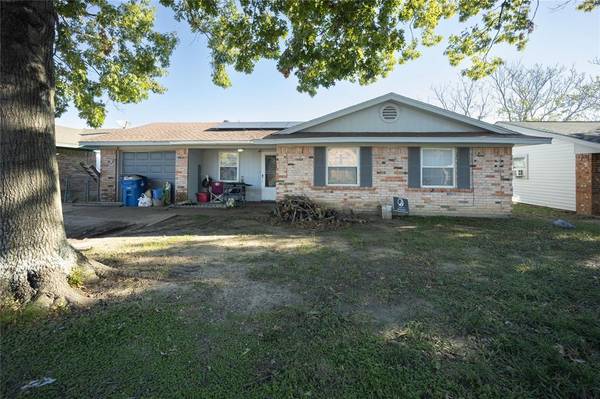 1204 Ann Drive, Ennis, TX 75119