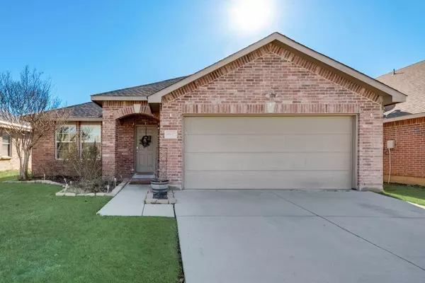 8837 Irish Bend Drive, Fort Worth, TX 76123