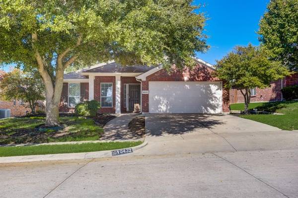 10432 Trevino Lane, Benbrook, TX 76126