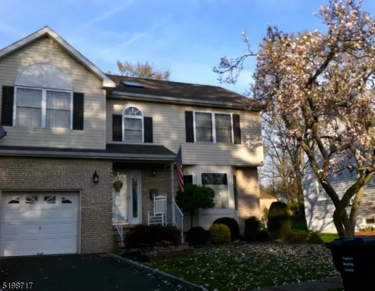 130 Midfield Rd, Woodbridge Twp., NJ 07067