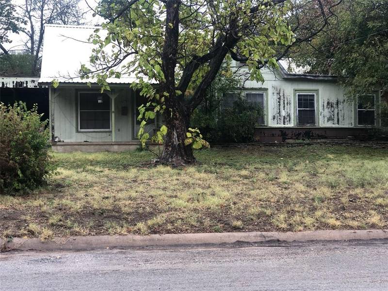 713 W Boynton Street, Hamilton, TX 76531