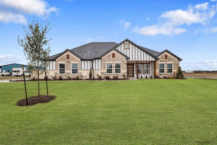 305 County Road 4833, Leonard, TX 75452