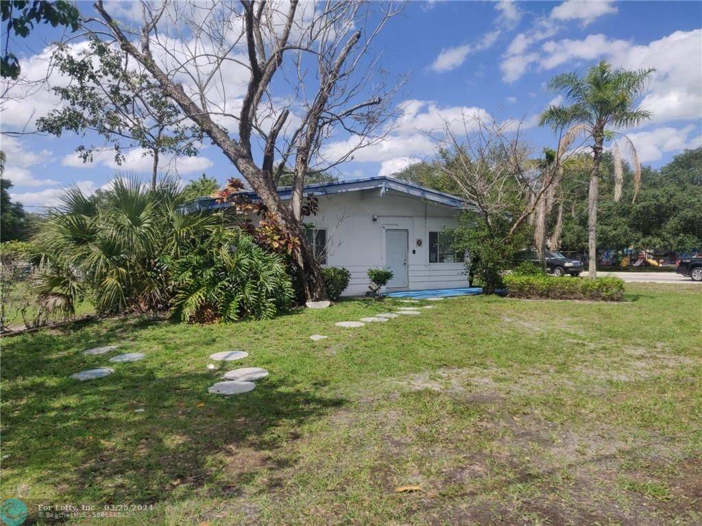 Davie, FL 33314,6101 Orange Dr